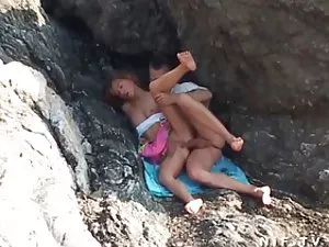 ახალგაზრდა bitch დას ...