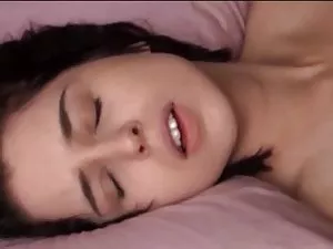 სტუდენტი sucks მისი  ...